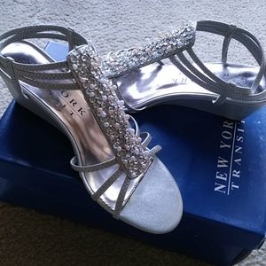 New NYT shoes size 8M